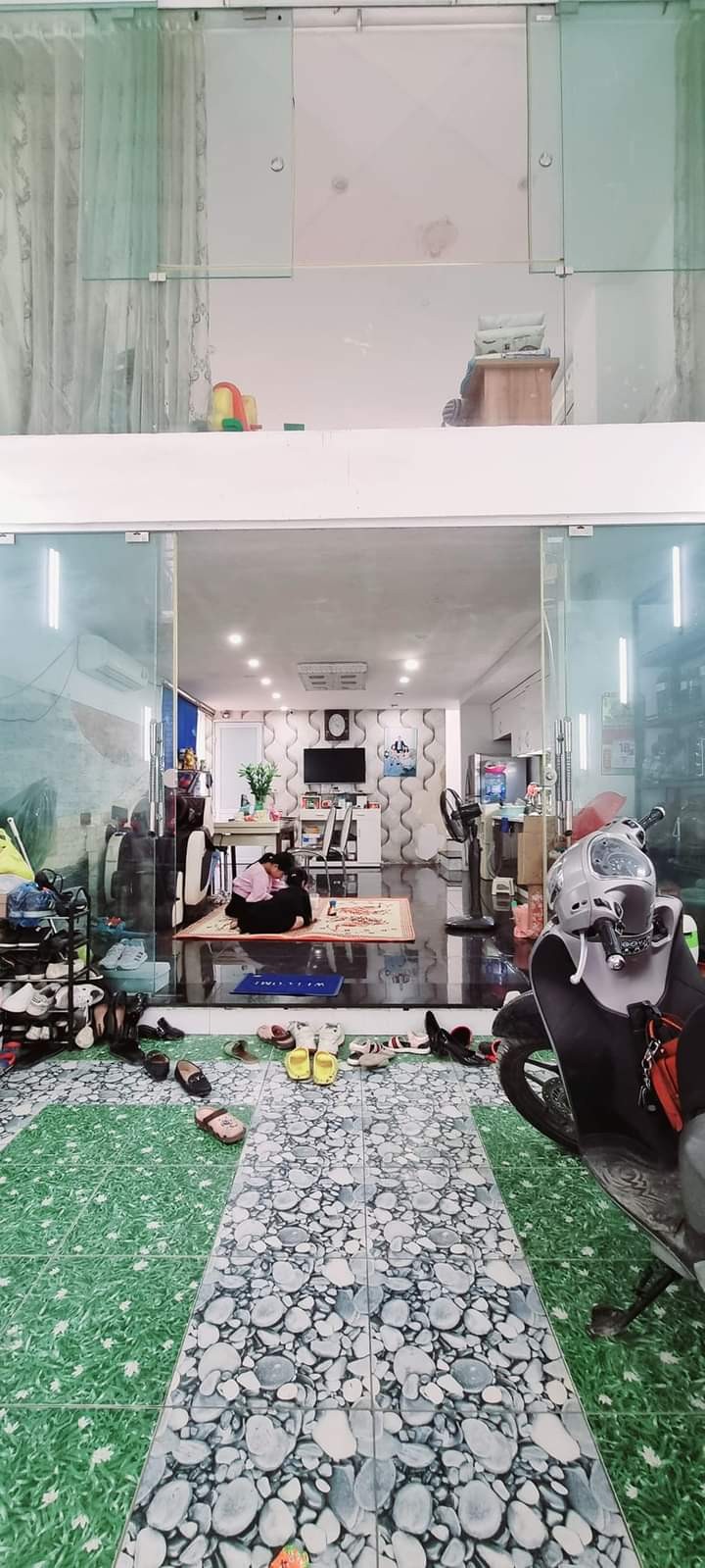 Bán nhà đẹp Hoàng Mai, ô tô vào nhà 3 mặt thông thoáng, nhà đúc 4,5 tầng, khu dân cư đông
