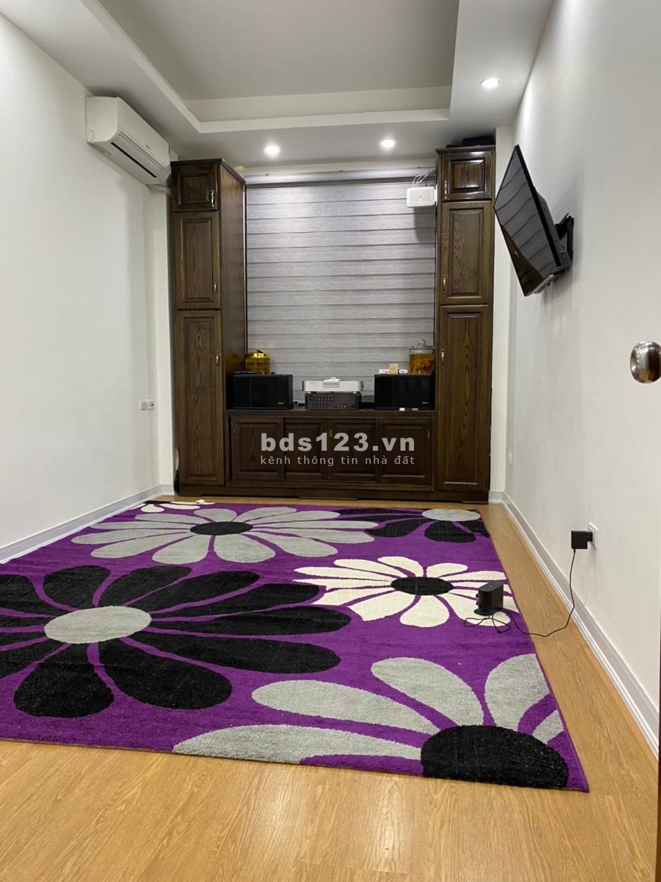 Siêu phẩm nhà phố Thái Thịnh dọn vào ở luôn 43m² x 5 tầng giá 6,15 tỷ đồng LH 0912442669
