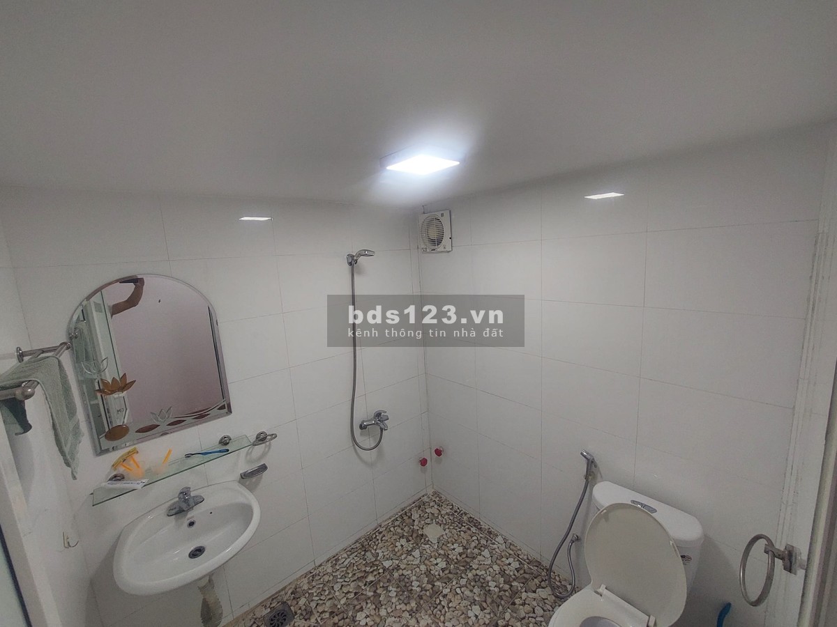 Bán nhà siêu đẹp Lý Sơn Long Biên, DTSD 75m² x 4 tầng giá tốt thích hợp đầu tư