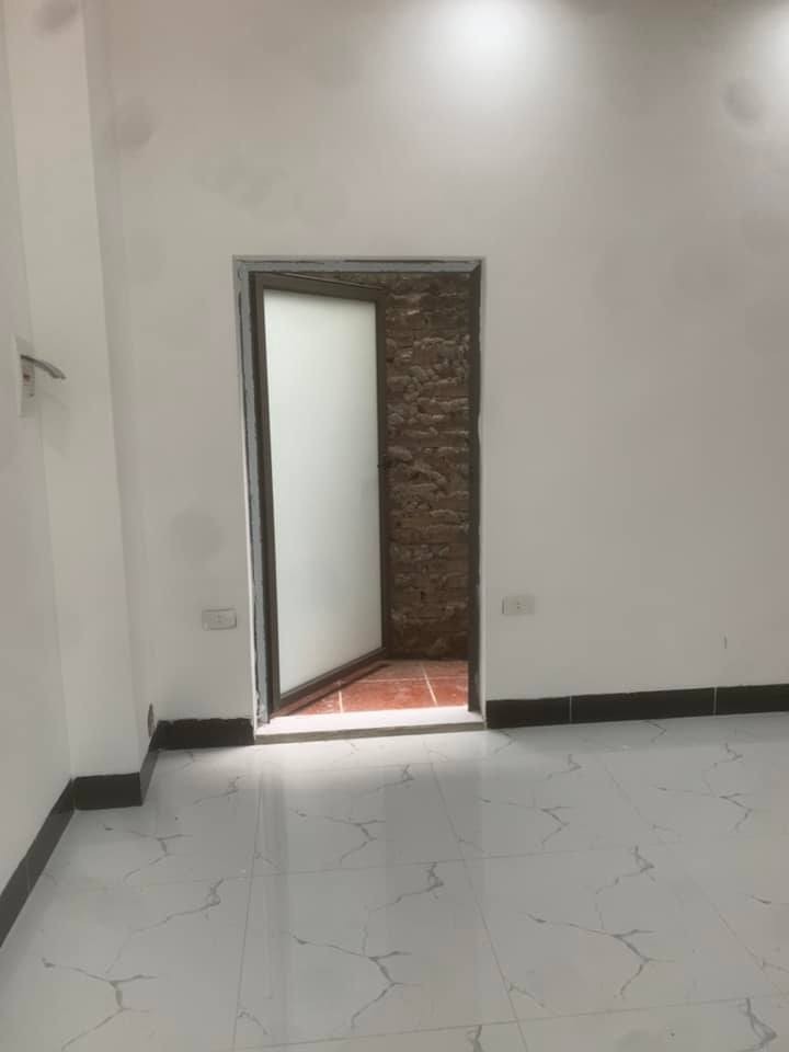 Bán nhà Thanh Trì, dt 32m2 x5 tầng, ô tô, mới, đẹp, rẻ, ở luôn, giá 2 tỷ khu dân trí