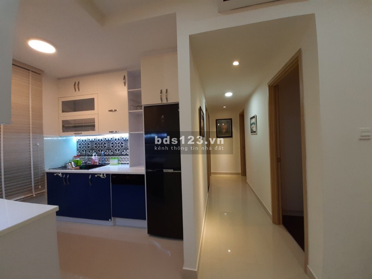 Khẳng định căn 2PN view Hồ bơi, ban công hẹp bao trọn rẻ nhất Sun, nội thất sang trọng, không nắng