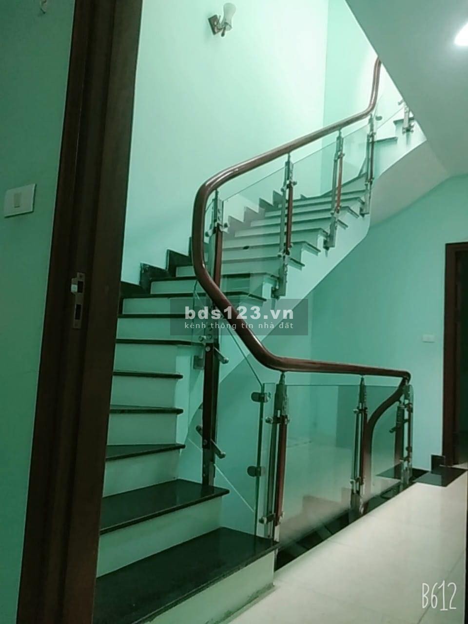 Cho thuê nhà 4 tầng ngõ ô tô phố Âu Cơ Quận Tây Hồ chỉ 15 triệu/tháng