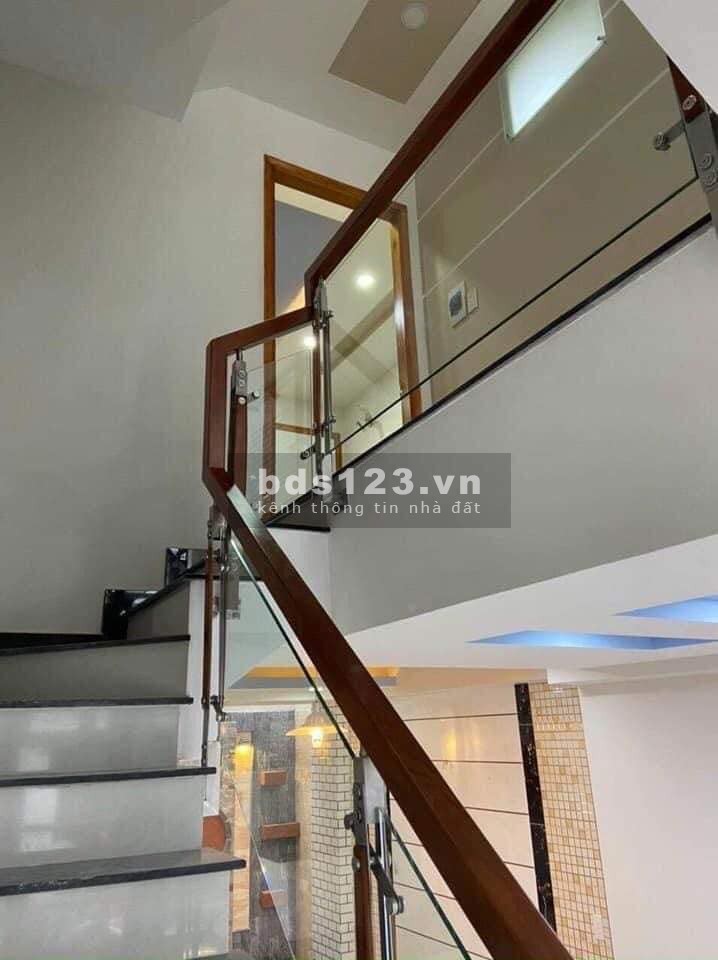 Nhà nguyên căn Tân Sơn Nhì, diện tích 54m2, 4 tầng đúc, nội thất cao cấp, giá chỉ 7.x tỷ