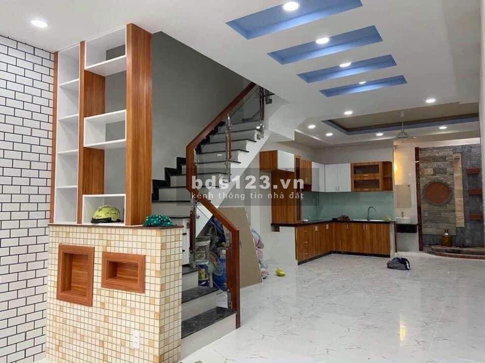 Nhà nguyên căn Tân Sơn Nhì, diện tích 54m2, 4 tầng đúc, nội thất cao cấp, giá chỉ 7.x tỷ