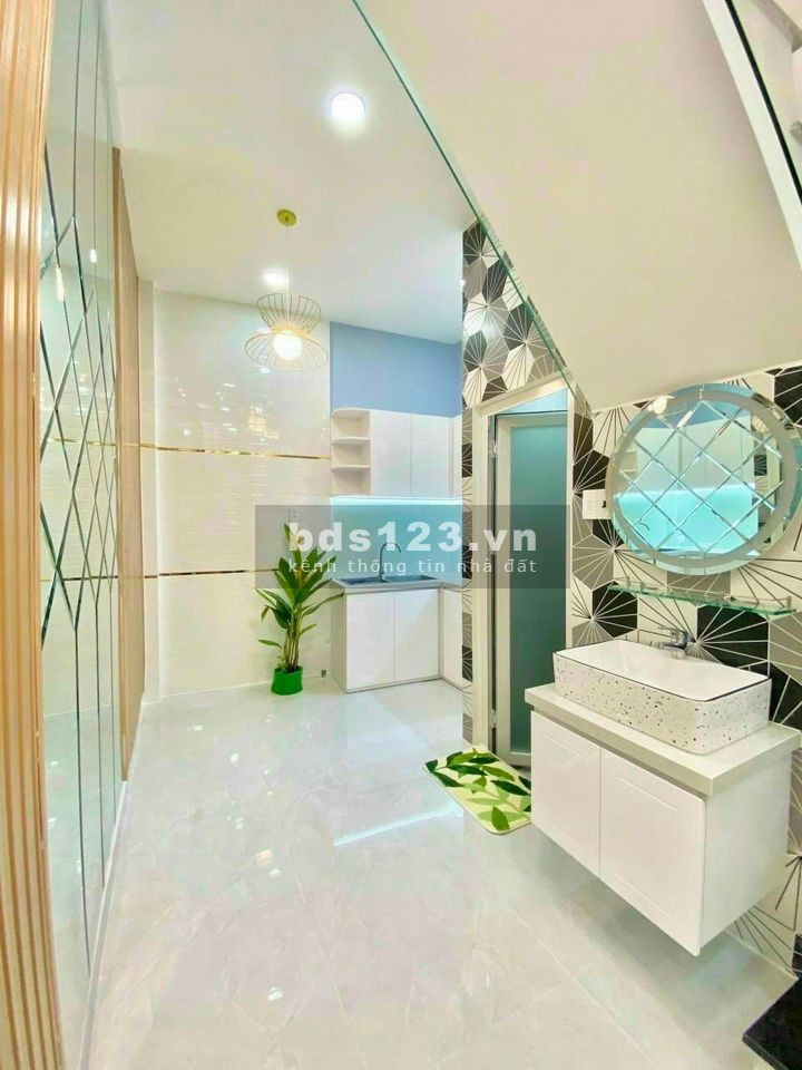 Siêu phẩm nhà mới 100% FULL NT, hẻm vào 8m, 80m² 2 PN, 1 sẹc 700 triệu SHR Nguyễn Văn Bứa 0395171772