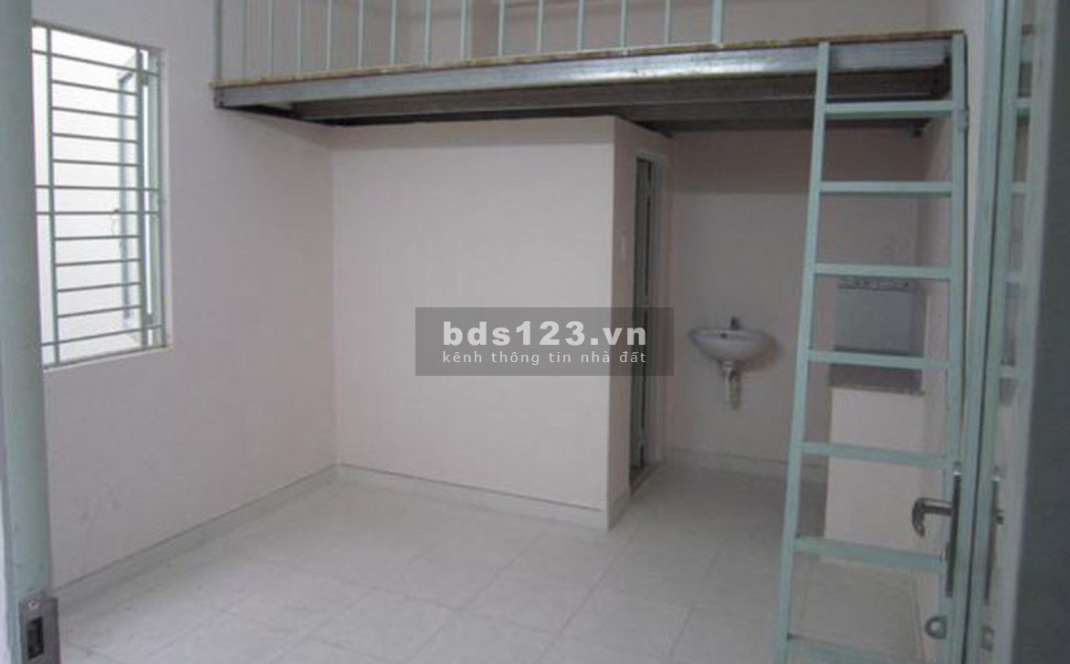 Chính Chủ cần bán nhà gấp nhà diện tích rộng sổ sẵn vuông vức, lh 0702477430