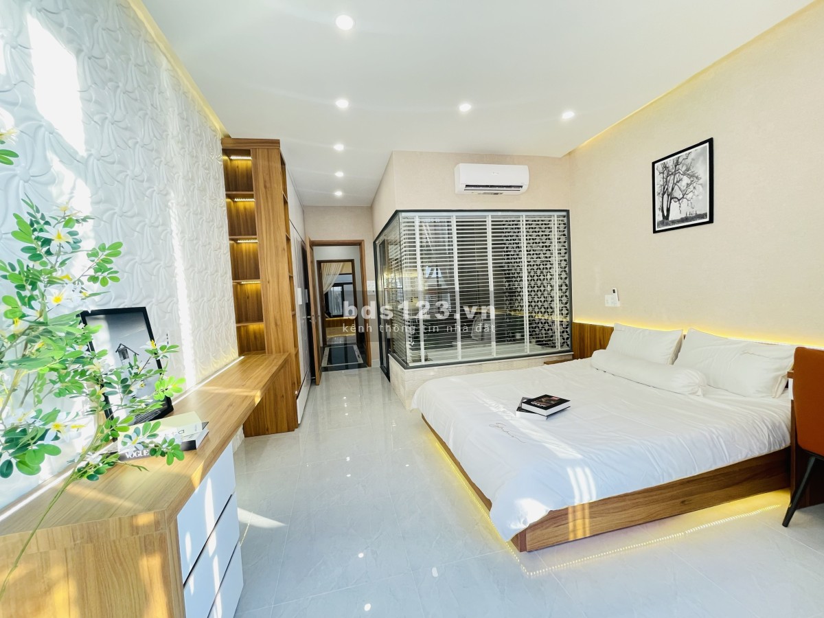 Bán nhà phố liền kề Phường 12, Quận Gò Vấp, Hồ Chí Minh khu dân cư đông đúc