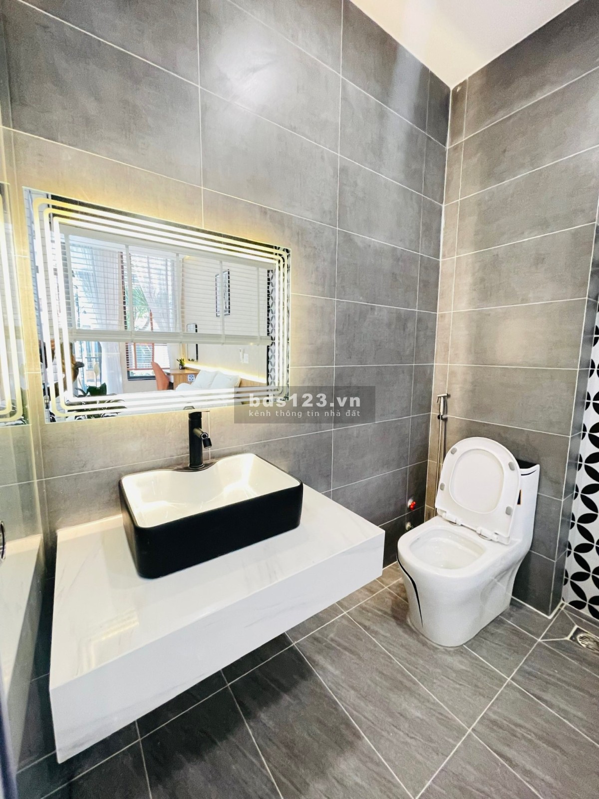 Bán nhà phố liền kề Phường 12, Quận Gò Vấp, Hồ Chí Minh khu dân cư đông đúc