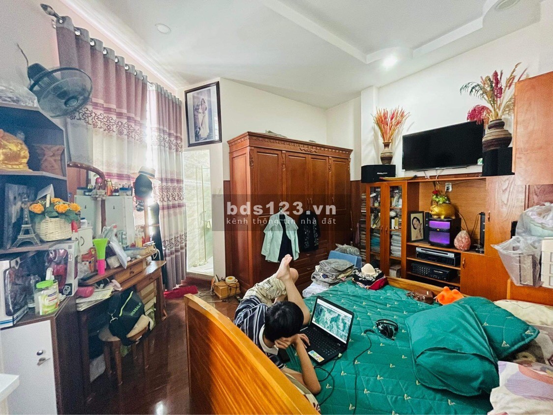 Bán nhà mặt tiền Thoại Ngọc Hầu, Tân Phú,191.1m2,góc 2 mặt tiền,giá siêu rẻ 25tỷ - 0902568276
