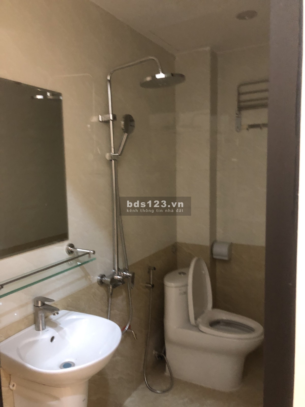 Cực hiếm bán nhà Quan Nhân sổ đổ DTSD 30m², 5 tầng hơn 2 tỷ, pháp lý chuẩn