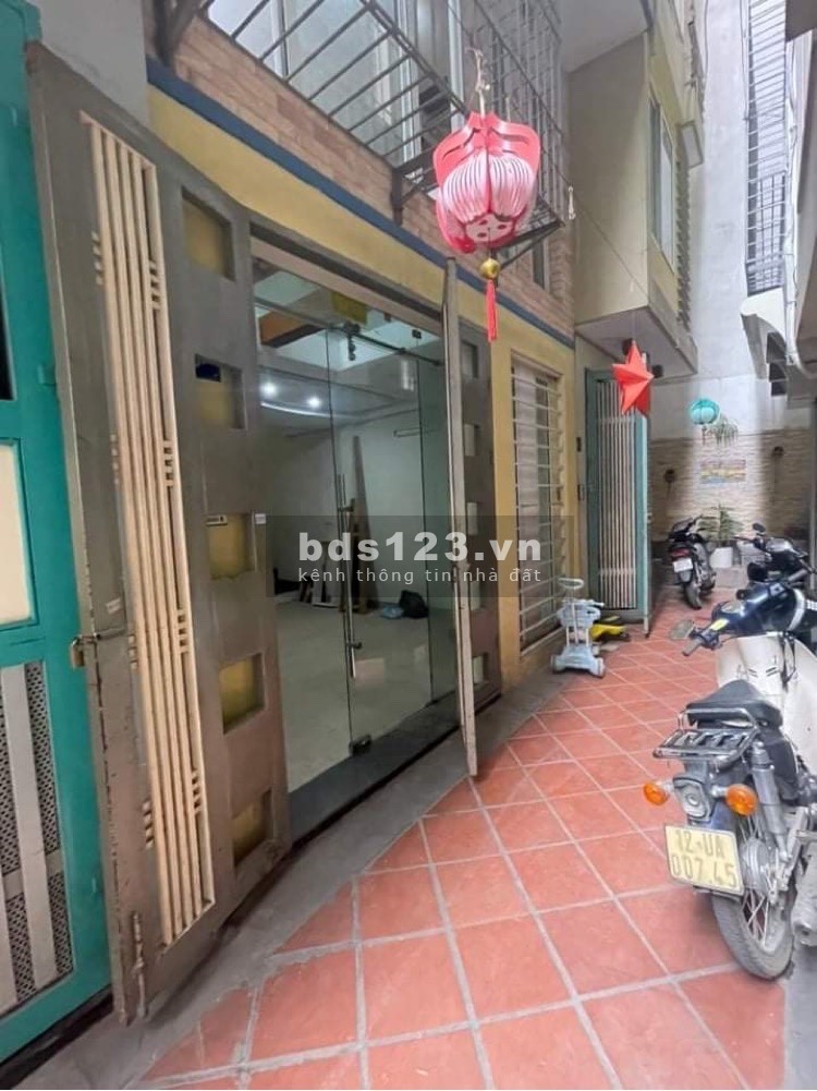 Cực hiếm bán nhà Quan Nhân sổ đổ DTSD 30m², 5 tầng hơn 2 tỷ, pháp lý chuẩn