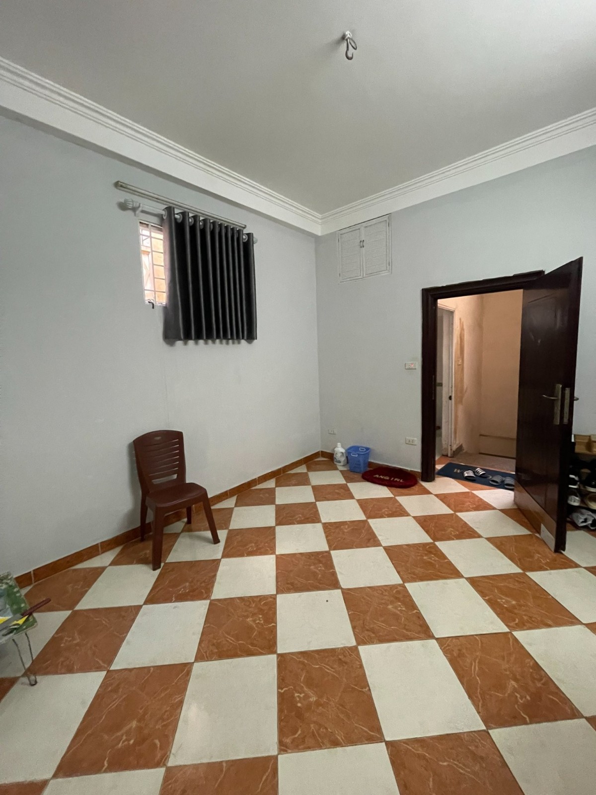 Bán nhà riêng Quận Cầu Giấy diện tích 50m² x 5 tầng, MT 4m giá bán chỉ 5,5 tỷ đồng