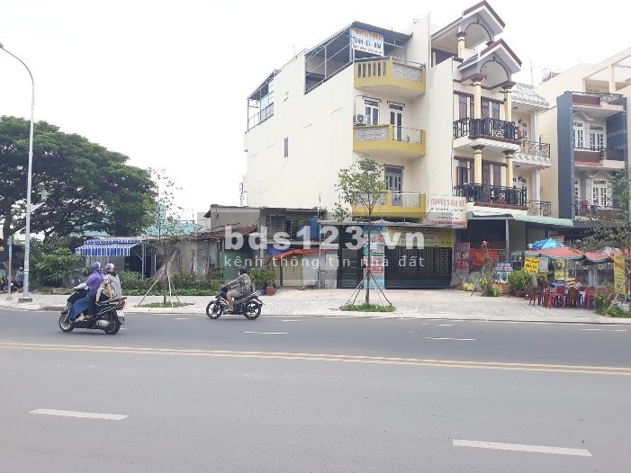 Bán nhà 2 mặt tiền khu Aeon Tân Phú đường rộng lề 6m, diện tich 64m2, giá chỉ hơn 13 tỷ