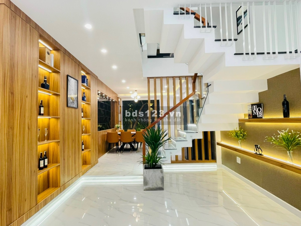 Bán nhà phố liền kề Phường 12, Quận Gò Vấp, Hồ Chí Minh khu dân cư đông đúc
