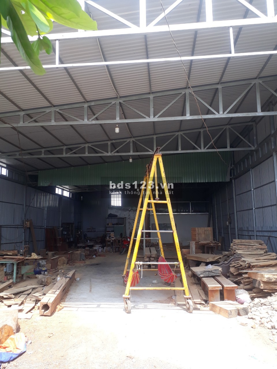 Kho xưởng giá rẻ Thạnh Lộc Quận 12 ngã Tư Ga diện tích sử dụng 400m