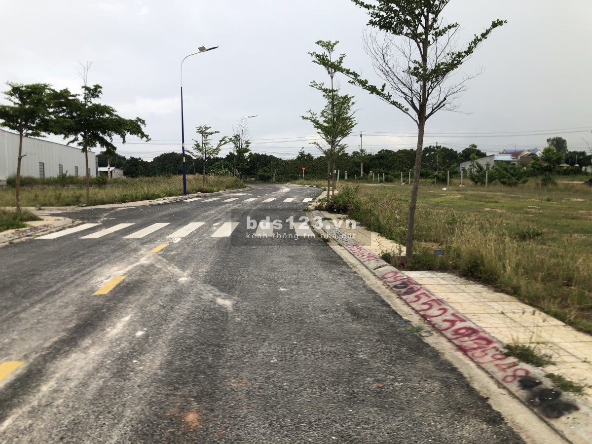 Bán đất Cam Hải Tây đường rộng 9m cách đường Đinh Tiên Hoàng 30m full thổ cư