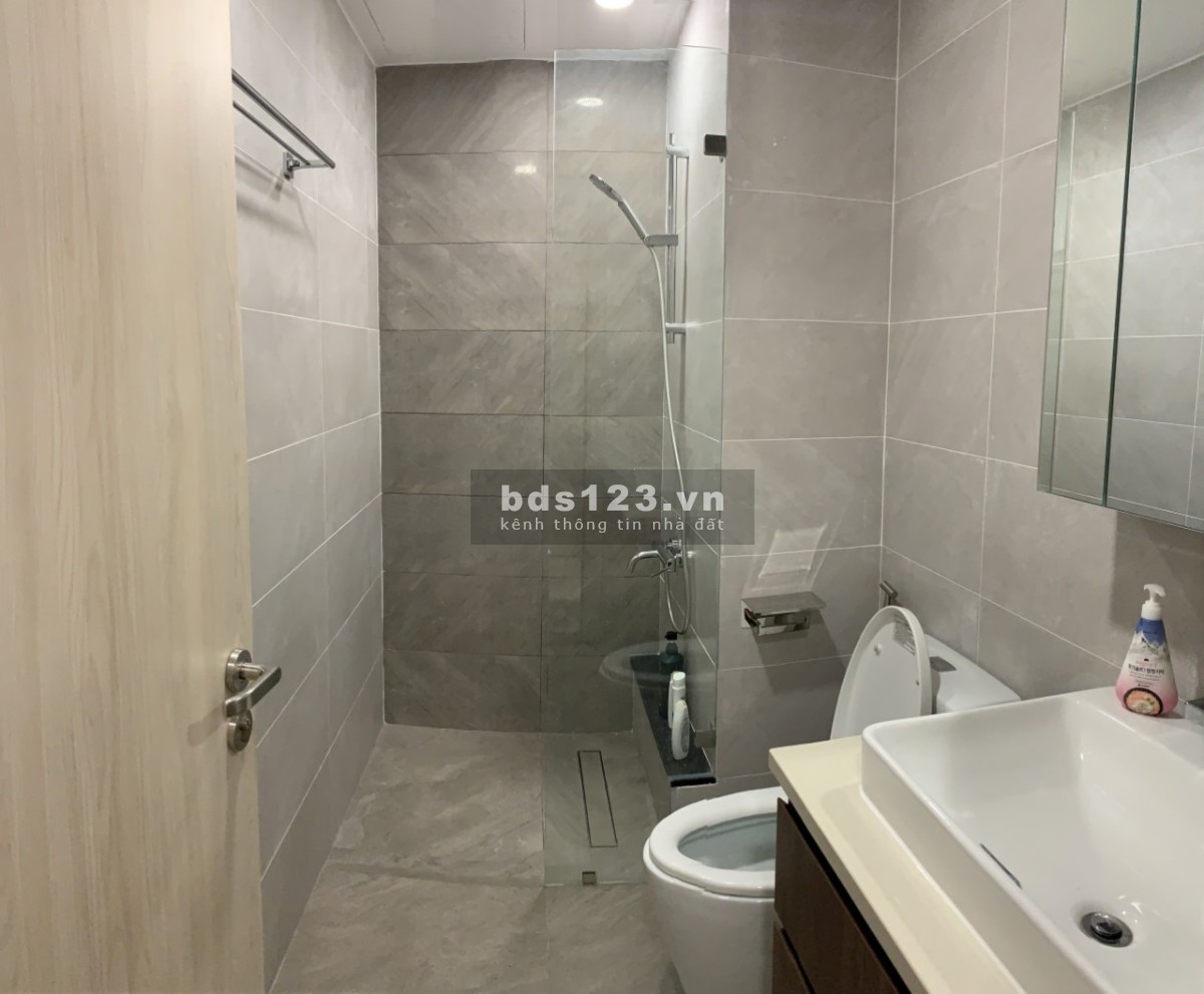 Chính chủ kí gửi bán căn 2PN 76m2 view nội khu siêu đẹp, full nội thất cao cấp giá 4,65 tỷ bao hết