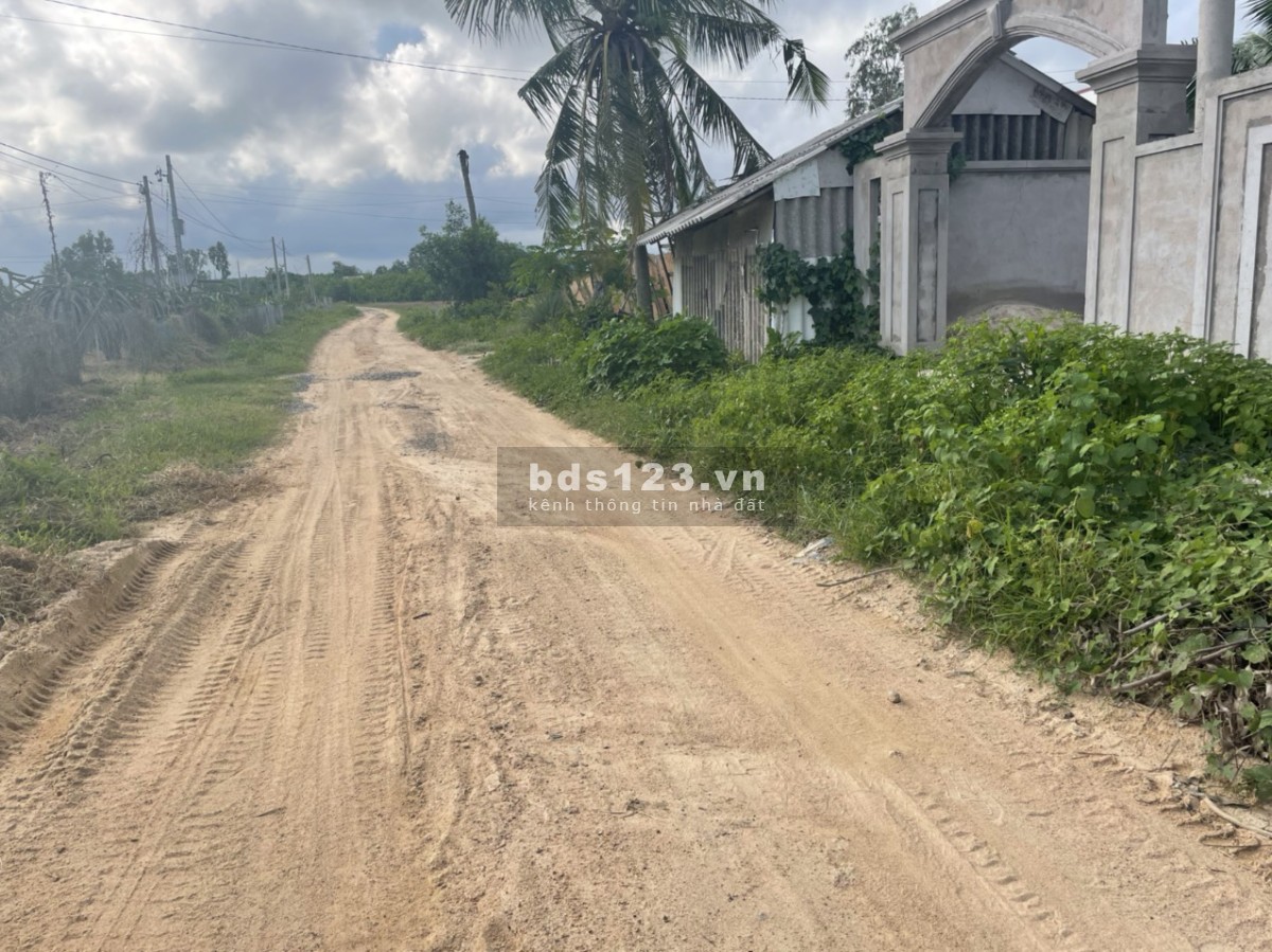 Đất sào khu dân cư Tx.Lagi gần sân vận động giá đầu tư sinh lời cao