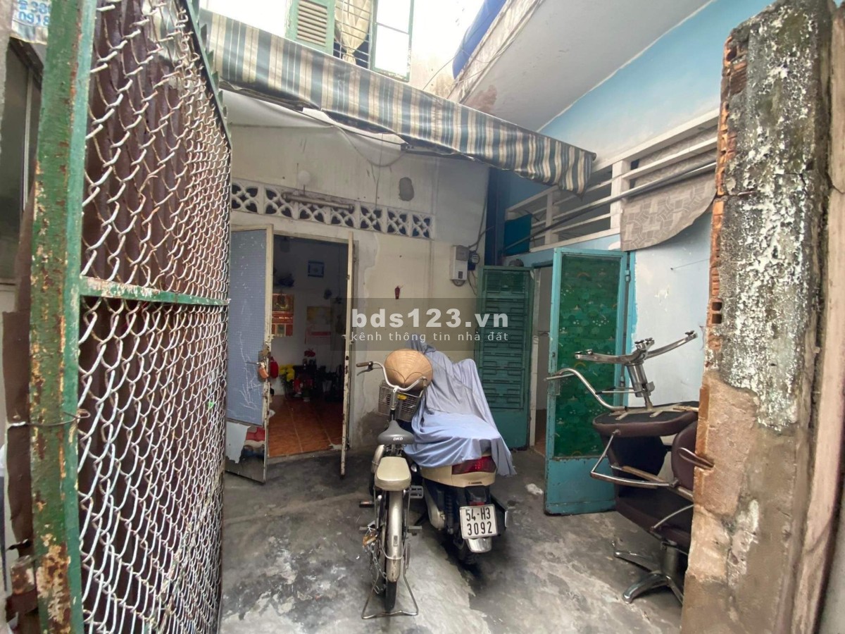 Bán Nhà Gần Chợ Tân Bình, Hẻm Xe Hơi, Nhà cấp 4, 373 Lý Thường Kiệt, Tân Bình