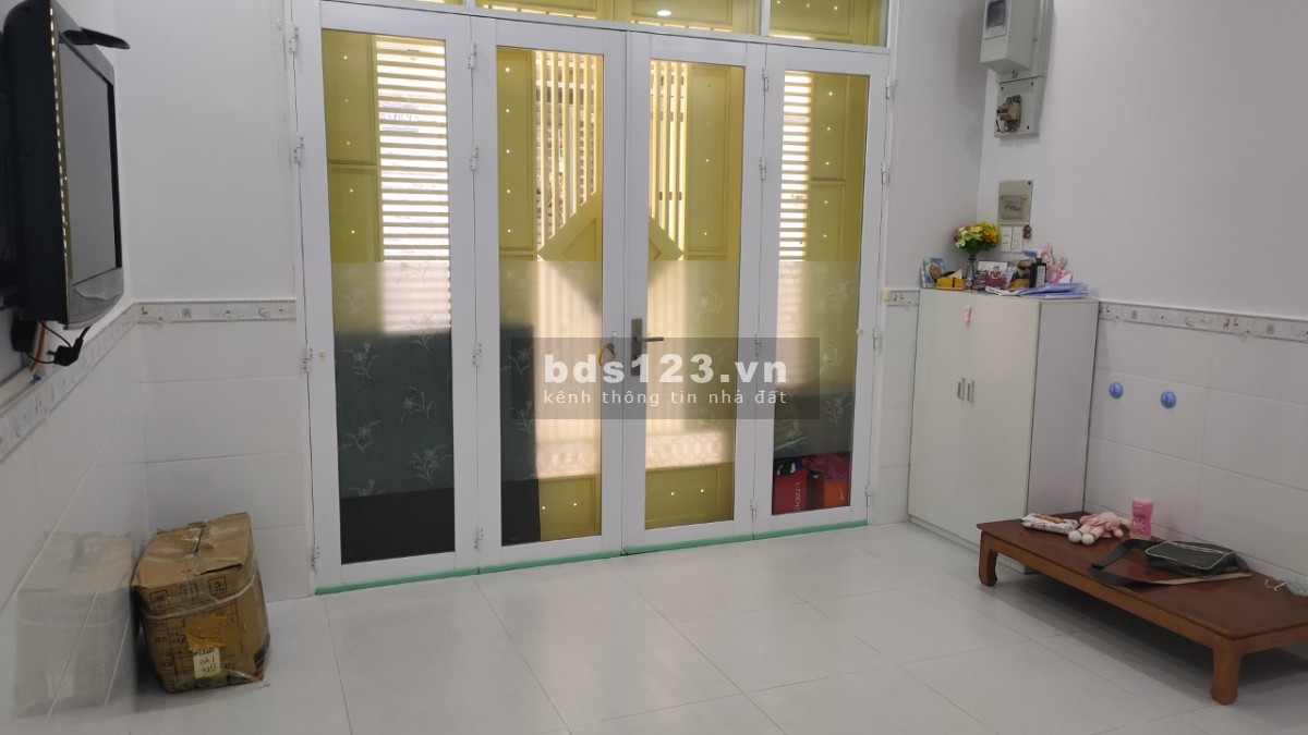 Cho thuê nhà nguyên căn có nội thất ngay bốn xã khu sầm uất, liên hệ 0368006228