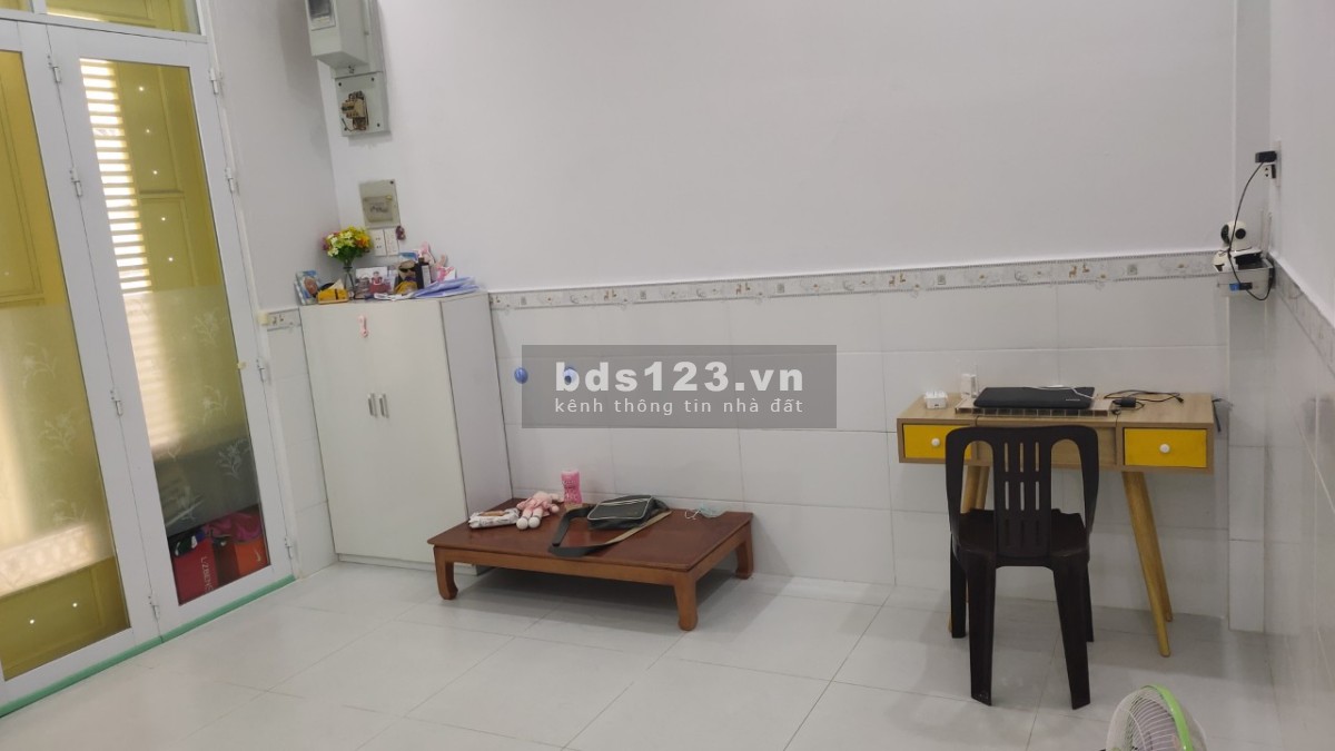 Cho thuê nhà nguyên căn có nội thất ngay bốn xã khu sầm uất, liên hệ 0368006228