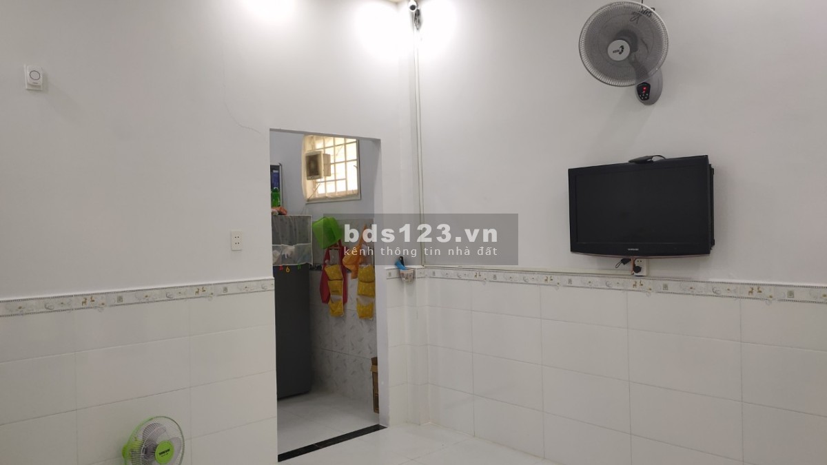 Cho thuê nhà nguyên căn có nội thất ngay bốn xã khu sầm uất, liên hệ 0368006228