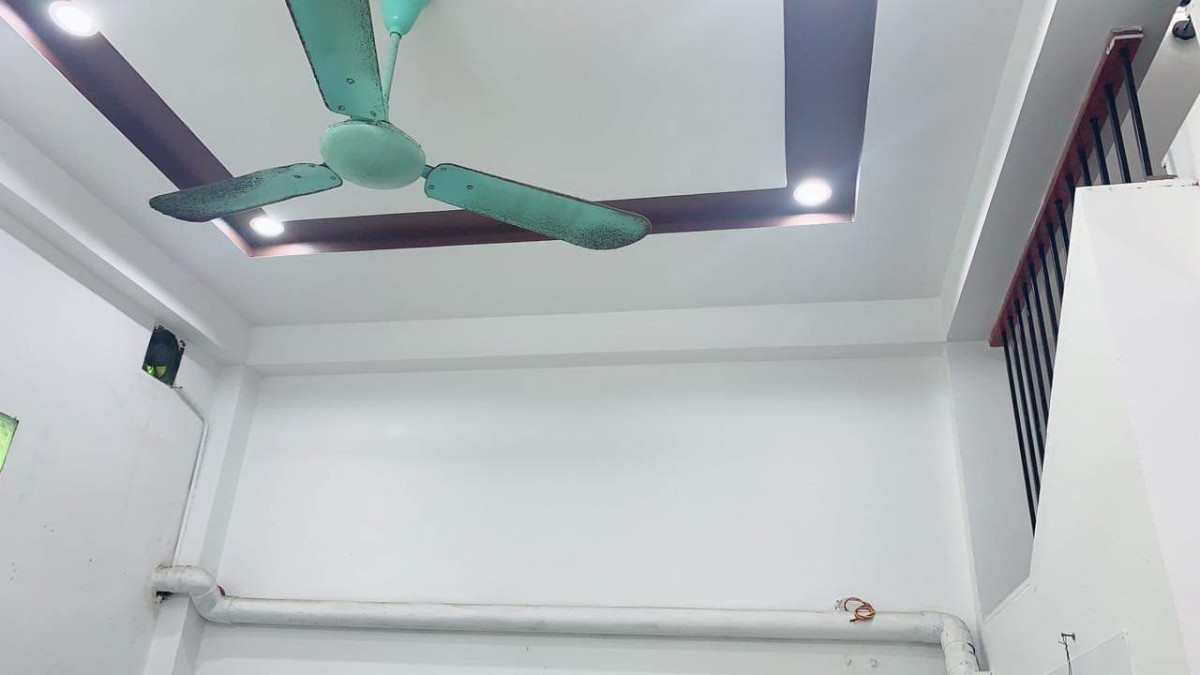 Siêu phẩm nhà hiếm Ngọc Thụy sân rộng ô tô đỗ cổng diện tích sủ dụng 40m²