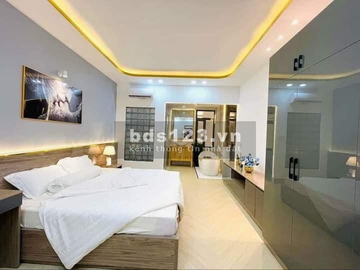 Bán nhà phố có thắng máy đường Quang Trung phường 8 Gò Vấp bàn giao đủ nội thất