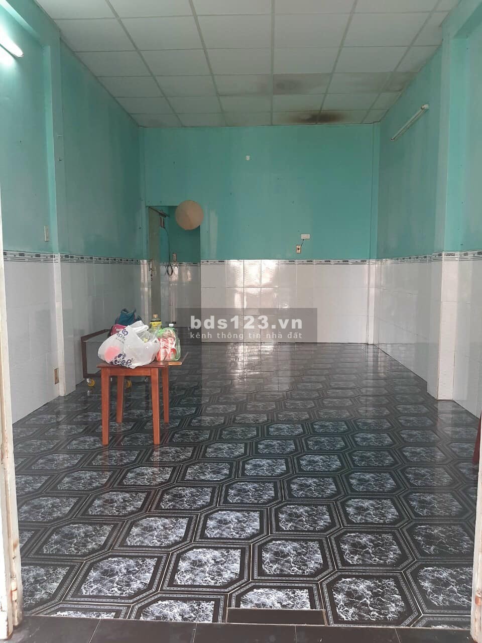 Bán nhà 1 trệt 1 lầu hơn 40m2 hẻm xe hơi ra vào Thạch Lam, giá bán 3.9 tỷ