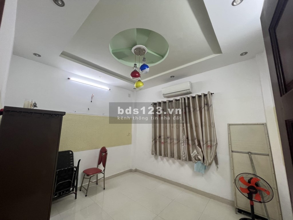 Chủ cần tiền kinh doanh giảm ngay 200 triệu bán gáp nhà 4 tầng khu Vip Bình Phú, giá 10 tỷ