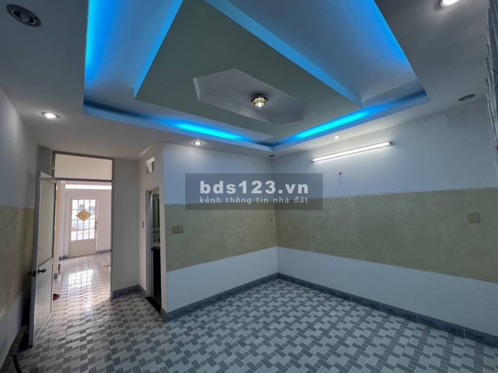 Chủ cần tiền kinh doanh giảm ngay 200 triệu bán gáp nhà 4 tầng khu Vip Bình Phú, giá 10 tỷ