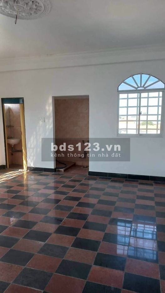 Mặt Tiền Ngô Quyền, diện tích sử dụng 100m2, 4 tầng, giá 21 tỷ TL, Hiệp Phú, Quận 9