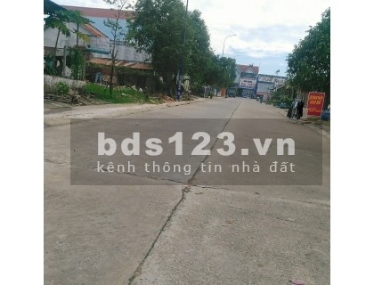 Tôi Cần Tiền Gấp Để Kinh Doanh Nên Bán Gấp 2 Lô Đất Tc, Đối Diện Cổng Kcn Cạnh Tp Thủ Dầu Một