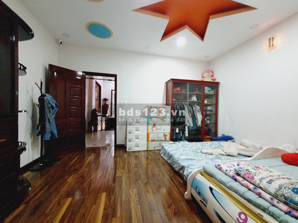 Cần bán gấp nhà đường số 7, linh trung,biệt thự, nhà đẹp giá yêu thương.