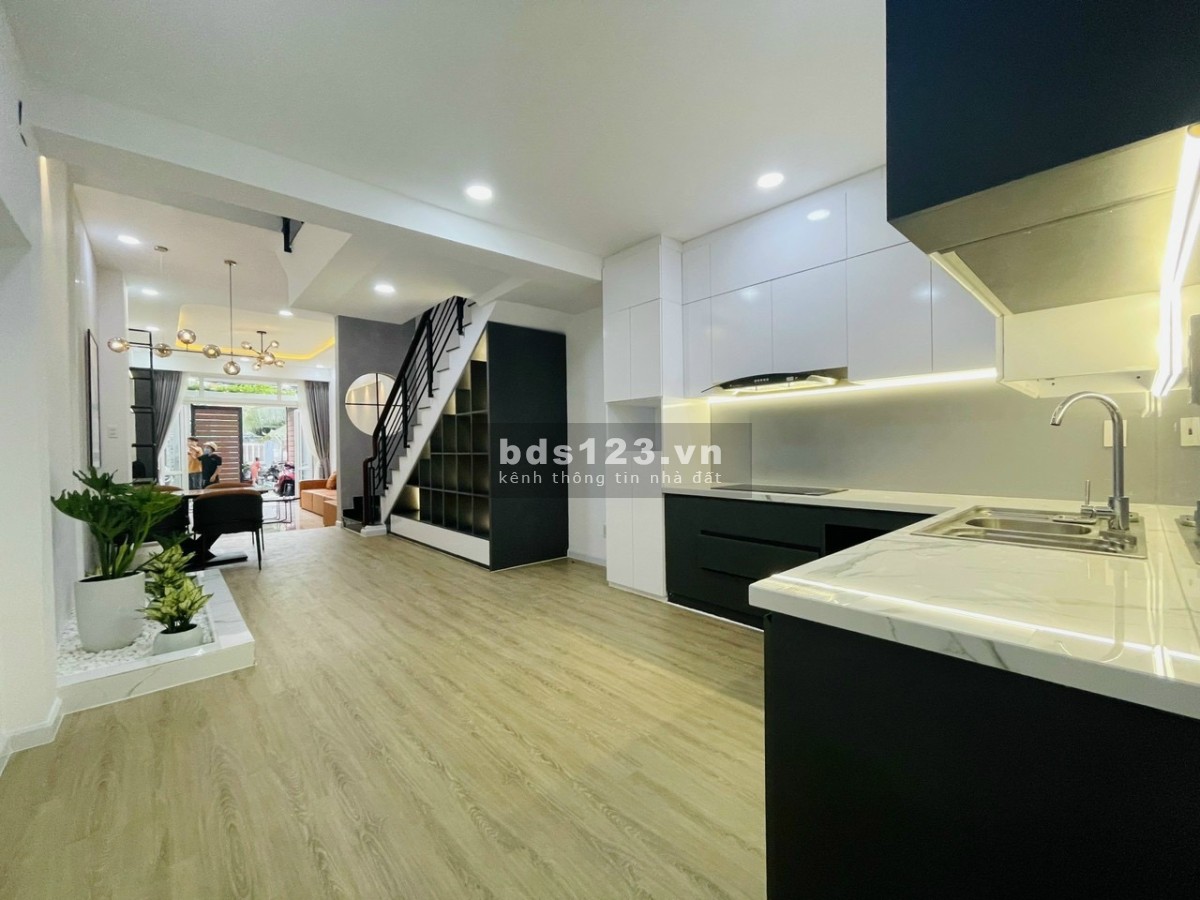 Bán siêu phẩm nhà phố giá bán 12tỷ900 triệu đường số 28 phường 6 Quận Gò Vấp