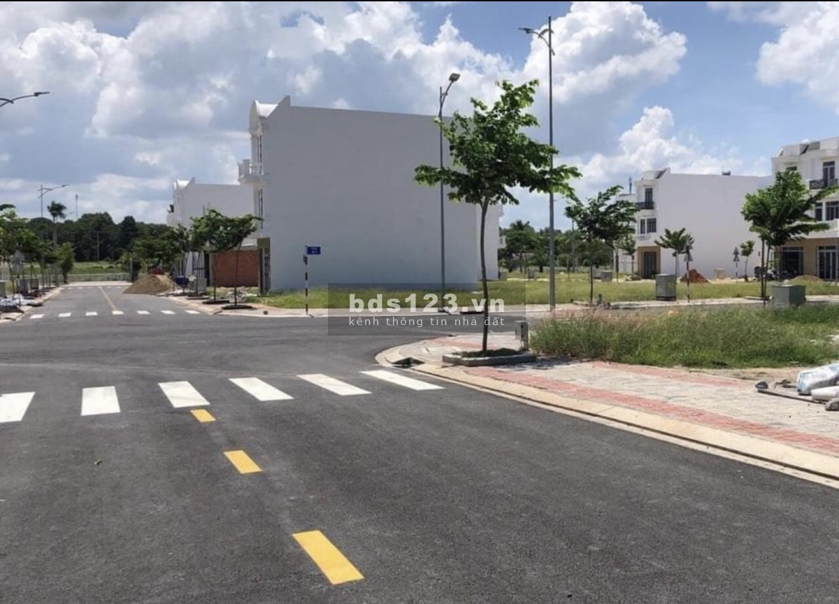 Chính chủ cần bán lô đất 100m2 ở KDC An Sương gần chợ An Sương 300m