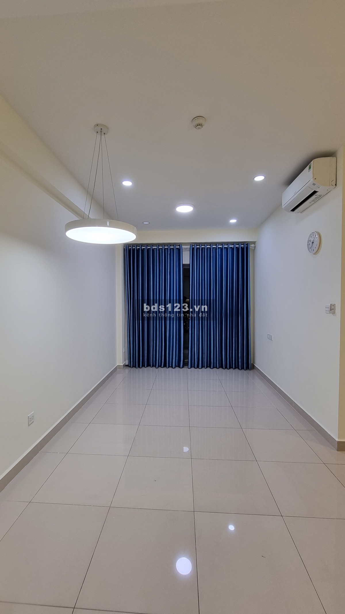 Tin Thật 100% cần bán gấp căn 2PN -74m2, view đẹp(view hồ bơi) tầng trung, 4.050 tỷ. LH: 0902691920