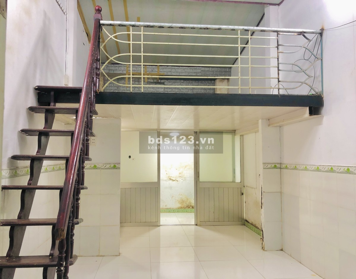Cho thuê nhà nguyên căn hẻm 585 đường Nguyễn Thị Thập Q7 (gần Lotte Mart)