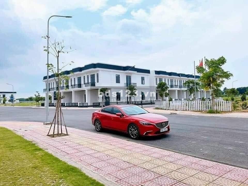 Nhà phố Young Town tây bắc Sài Gòn, Từ 1,2ty/ nền thổ cư 100% có SHR, mặt tiền 18m