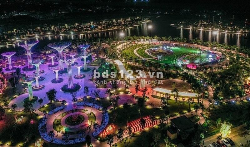 Kẹt tiền cần bán gấp căn hộ Vinhome Quận 9 - Tặng nội thất như hình hỗ trợ vay ngân hàng