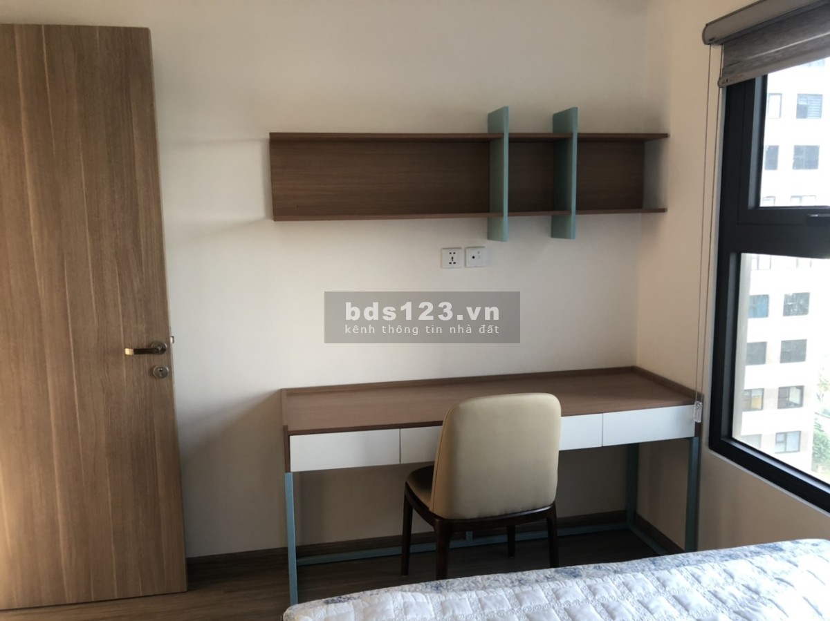 Cần bán căn hộ 3PN 2WC dt 80m2, giá 2.330 triệu chung cư Vinhomes Ocean Park