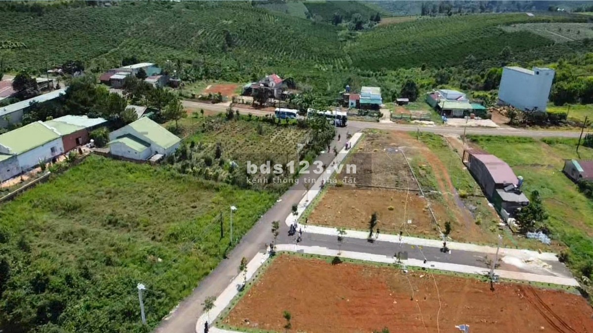 Siêu đất nền mặt tiền lớn Lý Thái Tổ sổ hồng riêng liên hệ ngay: 0908 255 205