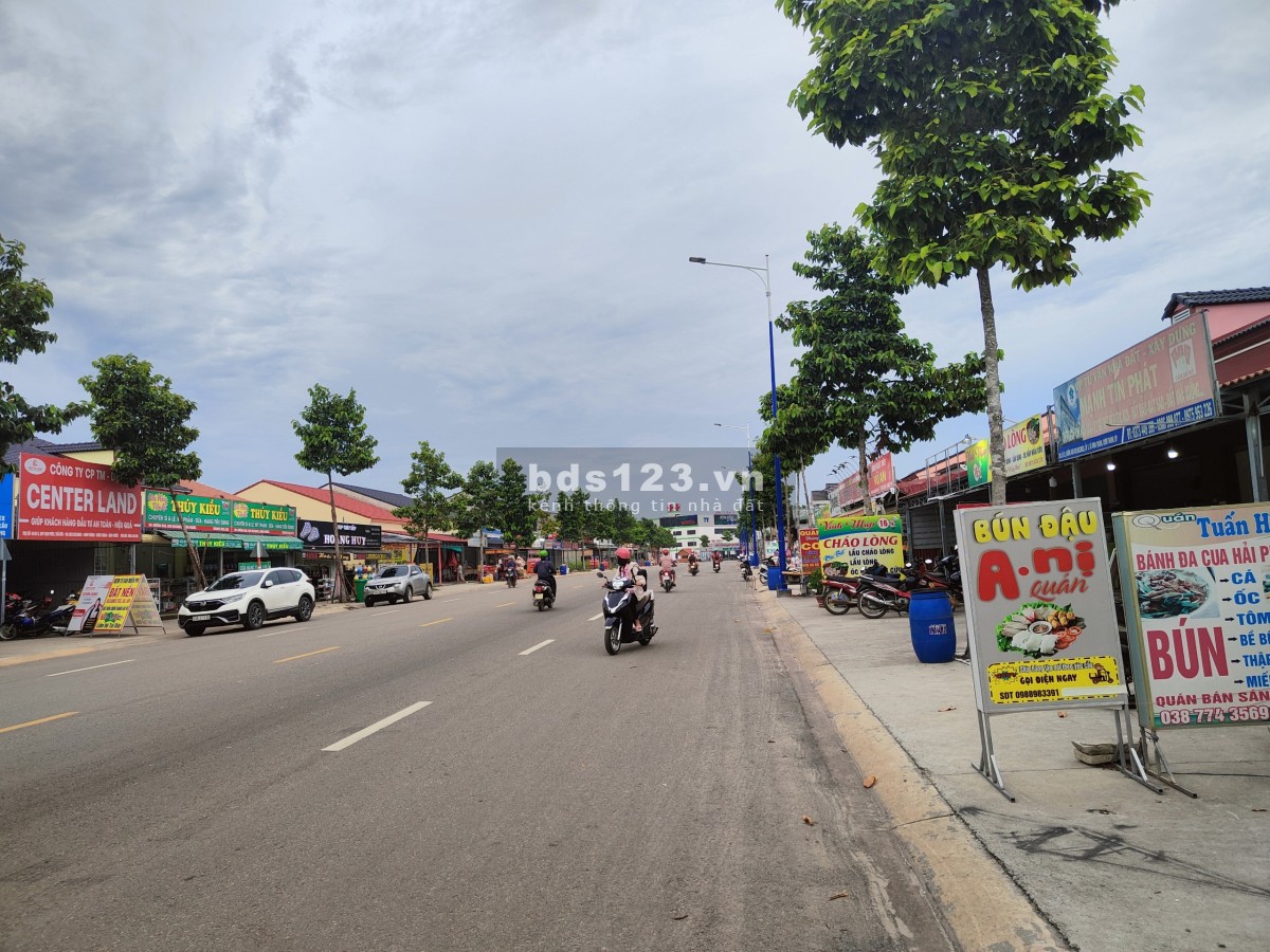 Lô đất cách khu công nghiệp 311 hecta của Becamex, chợ N3B và Bệnh Viện chỉ 100m.