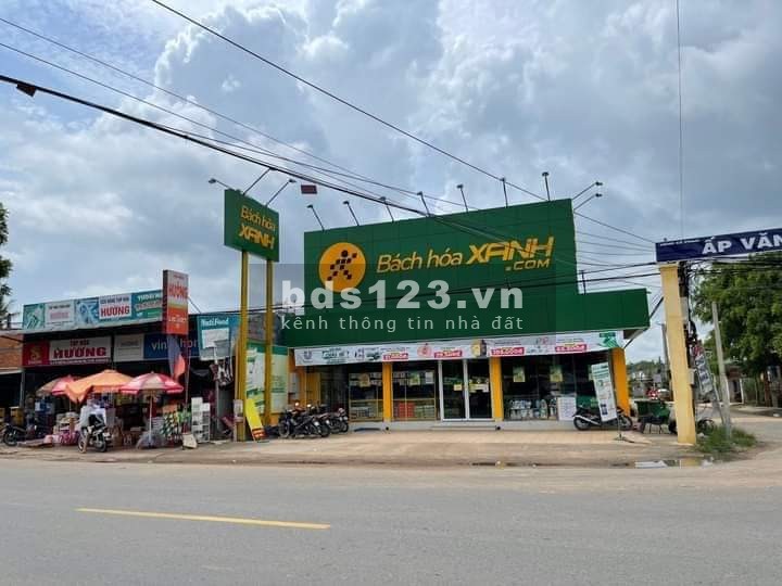 Lô đất cách khu công nghiệp 311 hecta của Becamex, chợ N3B và Bệnh Viện chỉ 100m.