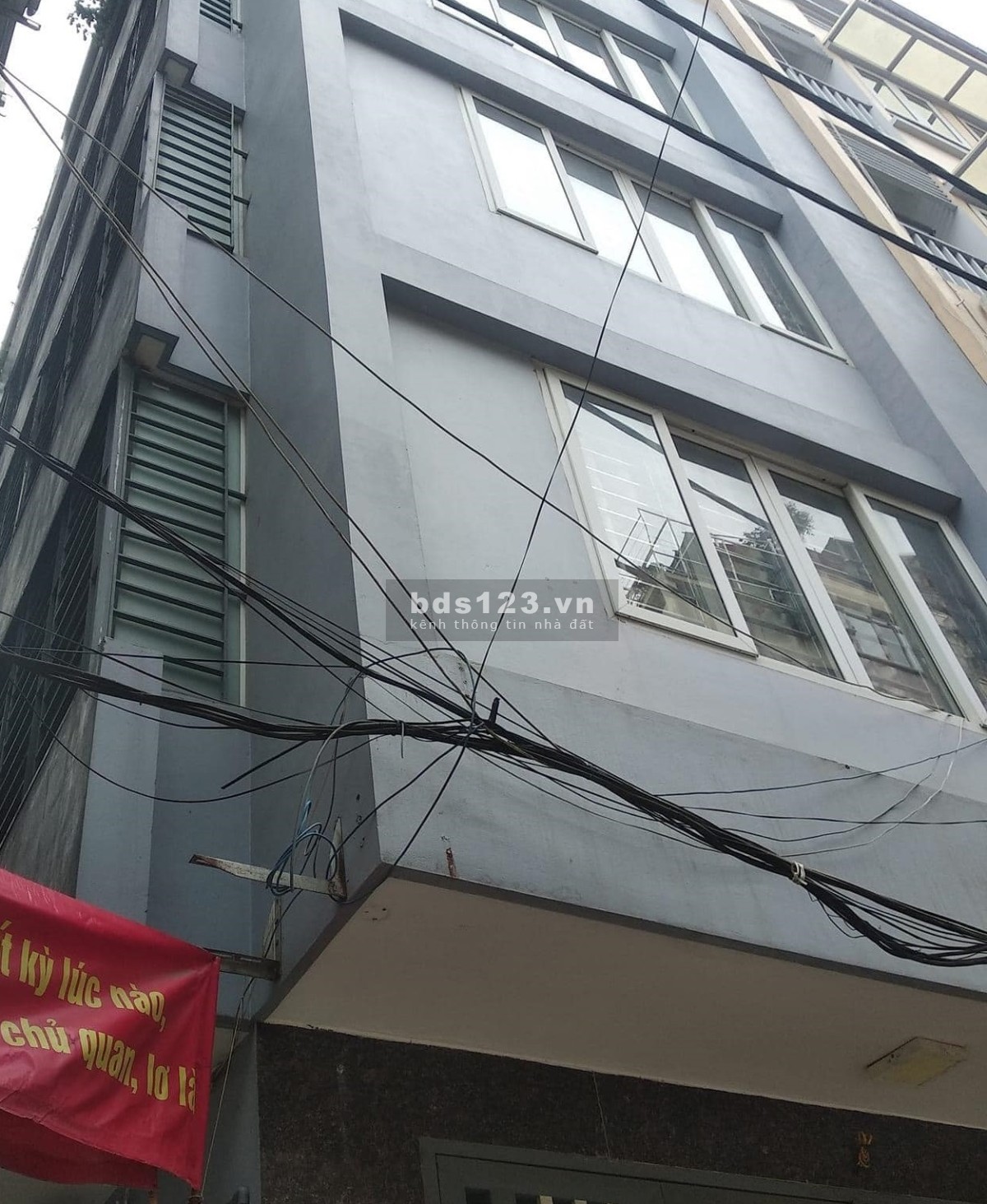 Chính chủ bán gấp nhà Cầu Giấy dtsd 65m2 5 tầng 10 phòng dòng tiền 55 triệu/tháng chỉ 8,4 tỷ