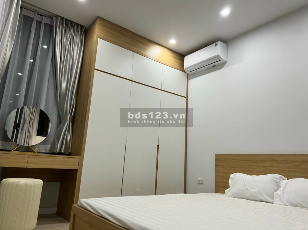 Chính chủ bán gấp nhà Cầu Giấy dtsd 65m2 5 tầng 10 phòng dòng tiền 55 triệu/tháng chỉ 8,4 tỷ