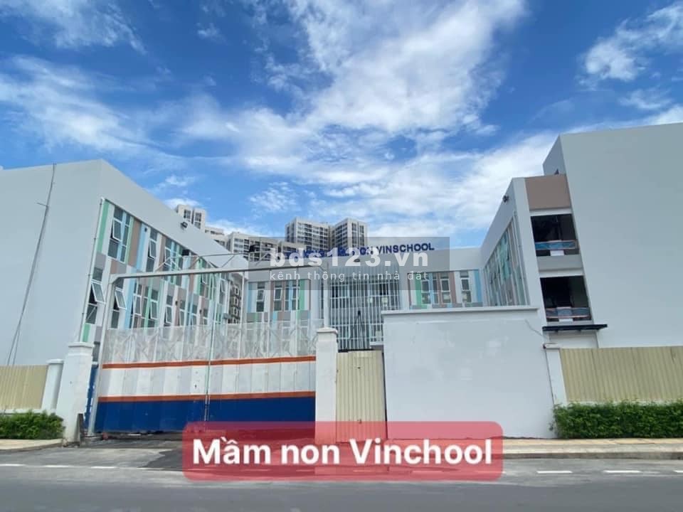 Cần bán căn 2PN tầng 08 view đẹp thoáng mát giá chỉ 2.4 tỷ/căn Có hỗ trợ vay Ngân hàng 80%