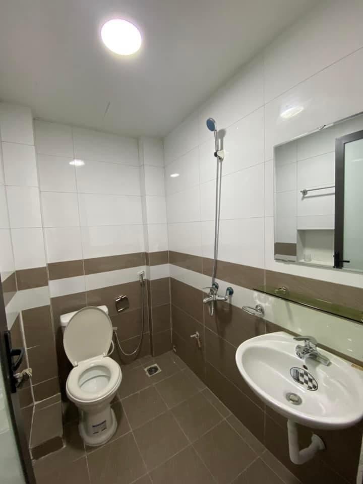 Siêu phẩm nhà đúc 4 tầng Trần Khát Chân kiên cố DT 38m² gần hồ, gần ô tô, giá chỉ 3,8 tỷ đồng
