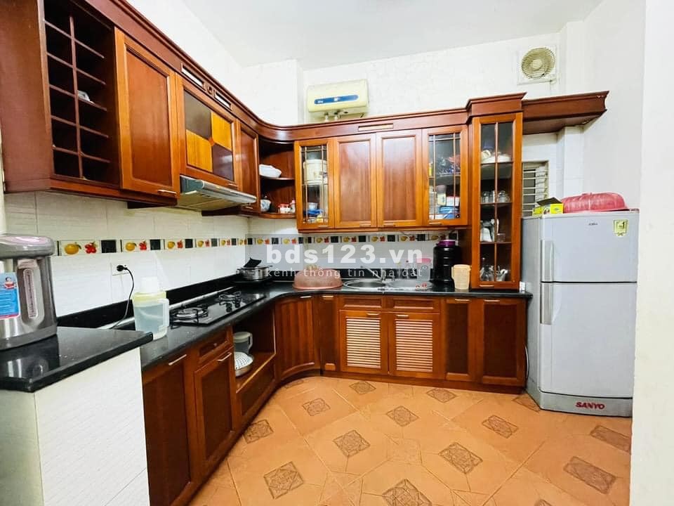 Siêu phẩm nhà đẹp Đống Đa diện tích sử dụng 72m2 nhỉnh 5 tỷ cách phố 3 bước chân