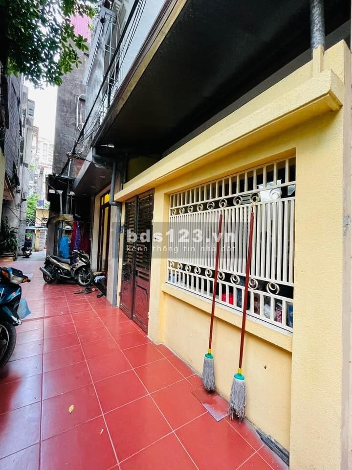 Siêu phẩm nhà đẹp Đống Đa diện tích sử dụng 72m2 nhỉnh 5 tỷ cách phố 3 bước chân